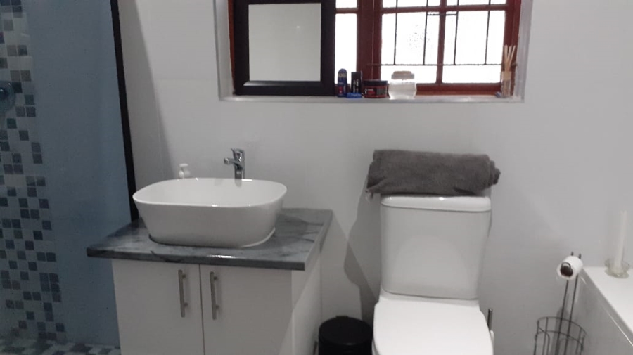 5 Bedroom Property for Sale in Campher Park Eastern Cape